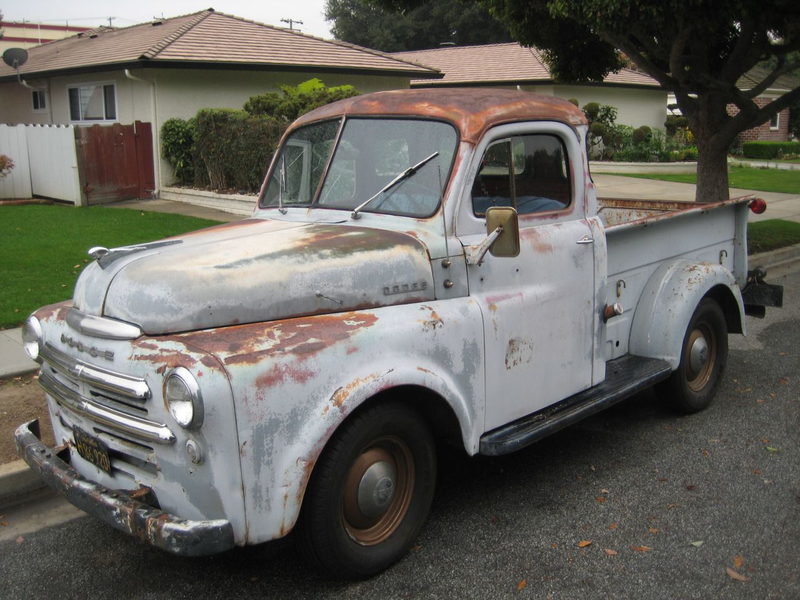 Illustration for article titled A Triumvirate Of Vintage Trucks Down On The San Jose Street